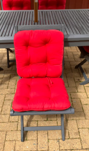 Garden Furniture Set * No Time Wasters*  4