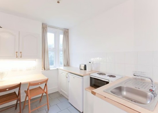 Studio Swiss Cottage Long Lets £1300 pcm and WIFI  2