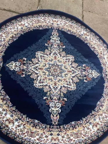 Brand New luxury Isfahan round rugs Navy size 160x160cm rugs £100  2