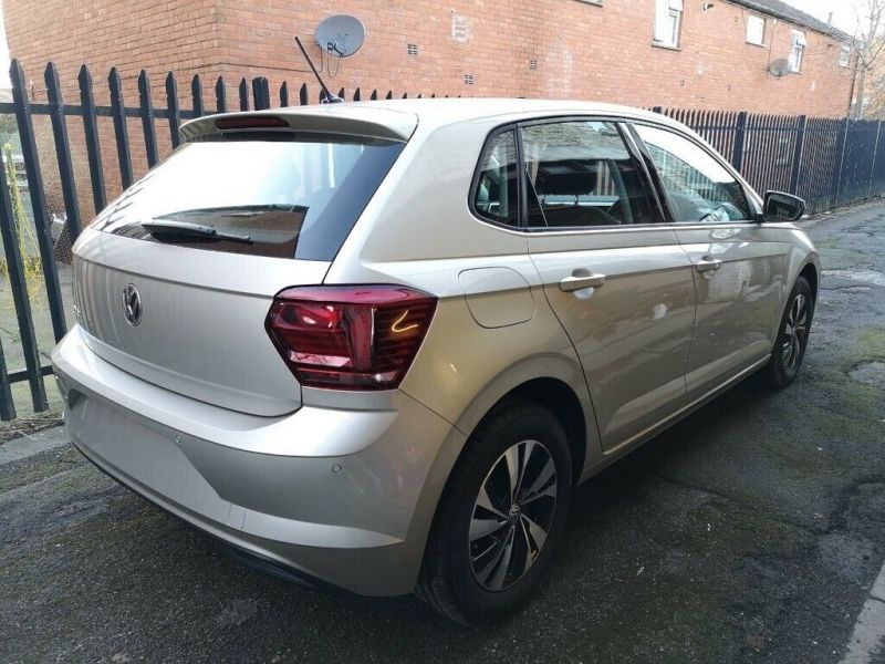  2020 Volkswagen Polo Se 1.0 Tsi 95Ps 5-Speed 5Dr  0