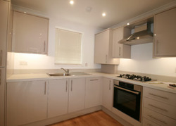 Impressive One-Bedroom Cottage Available to Rent in Harrow on the Hill HA1 thumb-113103