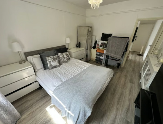 Studio flat - Shirley - Bills included - Available 1st November  2