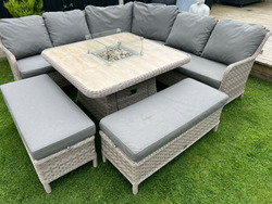 'Bramblecrest' Luxury Rattan Patio / Garden Furniture Set w/ a Firepit