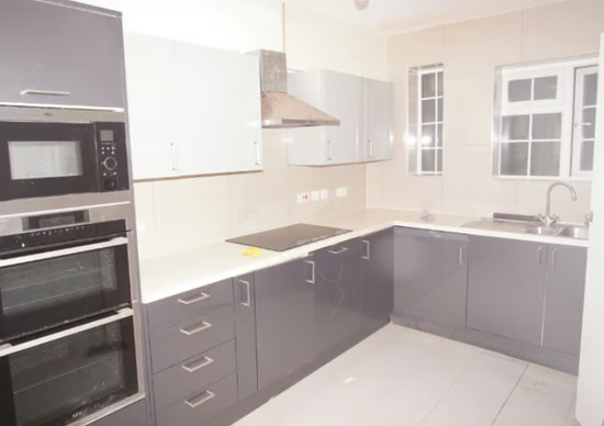 Impressive 3 Bedrooms Semi-Detached House Available to Rent in Taplow SL6  6