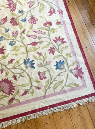 Floral Wool Flatwoven Rug (Kilim Style)  4