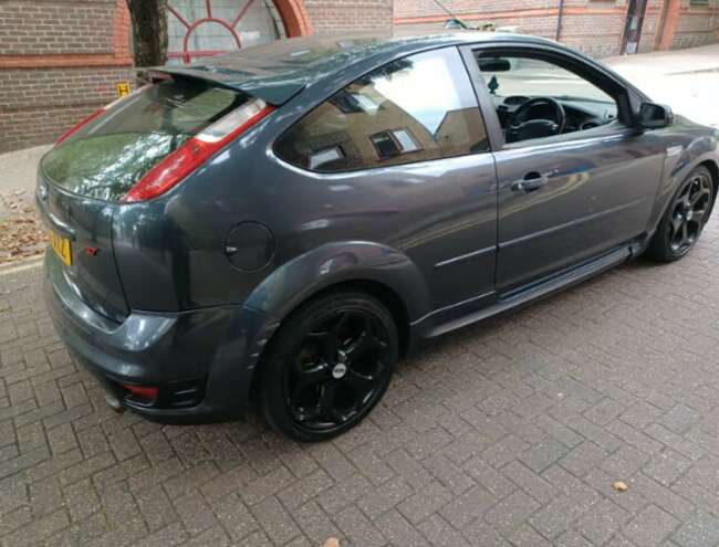 Ford Focus St 3  6