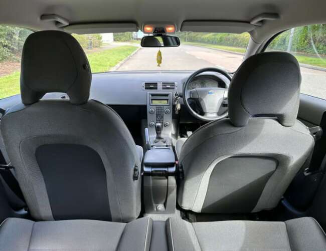 2009 Volvo, C30, Hatchback, Manual, 1560 (cc), 3 doors  7