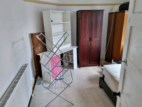 Room for Rent in a Shared House  0