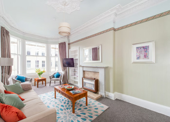 Flat - Central Edinburgh - Sunny & Spacious - Ideal for Professional Person or Couple  1