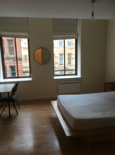 Gorgeous 2 Bed Flat in the Heart of the Merchant City  6