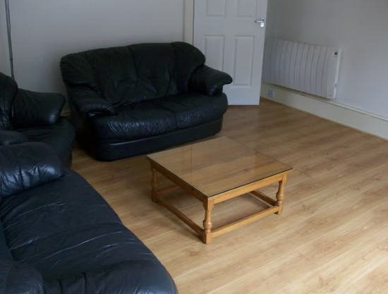 Fully Furnished Large One Bedroom Flat – Dens Road. Full Heating, Double Glazing Available Now  3