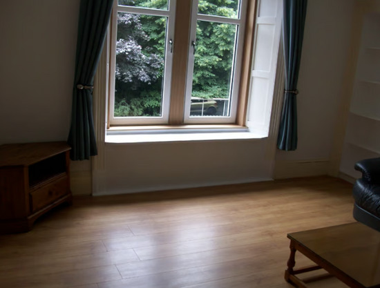 Fully Furnished Large One Bedroom Flat – Dens Road. Full Heating, Double Glazing Available Now  4