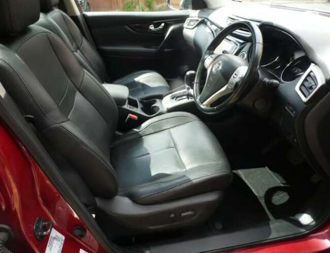 2015 Nissan, Qashqai, Hatchback, Automatic. 1598 cc, 5 Doors, Buckinghamshire  6