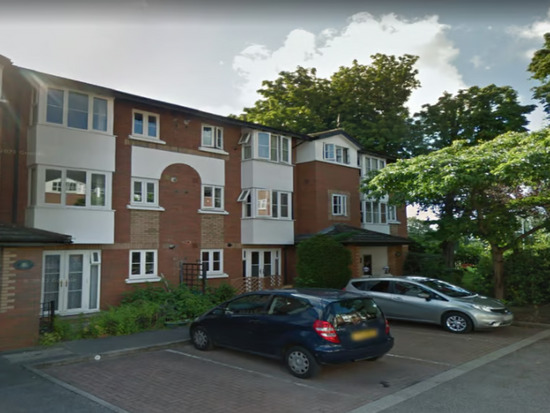Impressive 2 Bedrooms First Floor Flat Available to Rent in East Acton W3  0