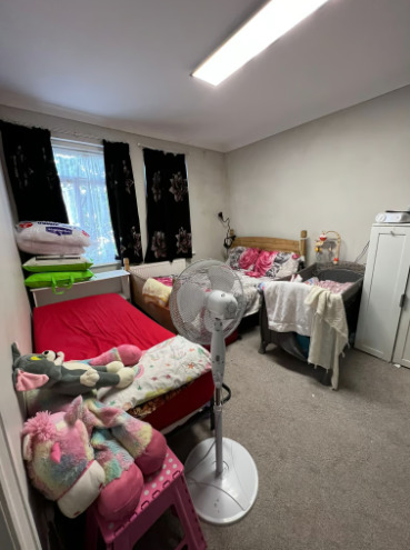 (Bills Included) Specious 1 Bedroom Flat for Rent in Hounslow East  0