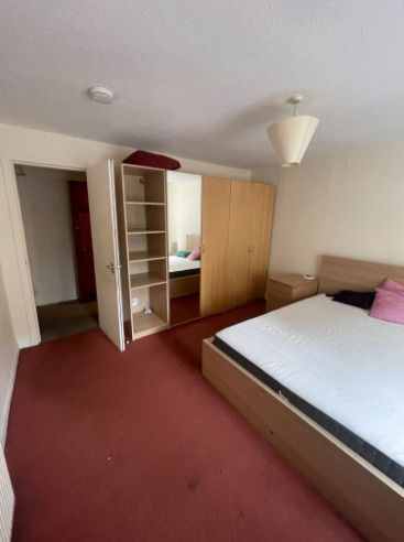 Specious 4 Beds Flat in City Centre for £1350 Immediate Entry  3