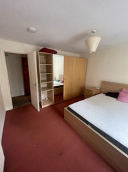 Specious 4 Beds Flat in City Centre for £1350 Immediate Entry thumb 4