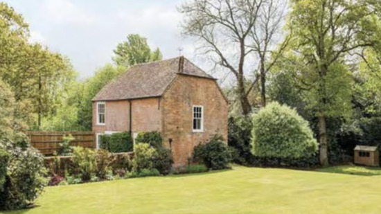 Cottage to Rent in Highclere - All Bills Incl - Short Lease Considered  0