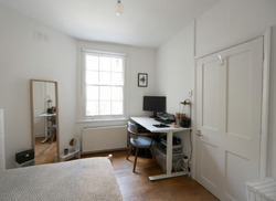 One Bedroom Flat in 19th Century Silkworker's Cottage, Spitalfields thumb 7