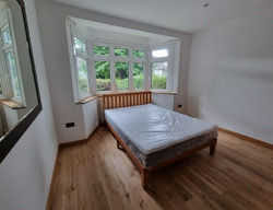 Wonderful new 1 bedroom Garden Flat. Great transport links. £2100 pcm includes all Bills. W3 8LW thumb 1
