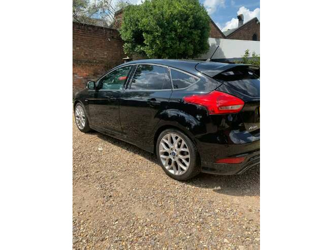 Ford Focus 1.0T Eco Boost St-Line  2