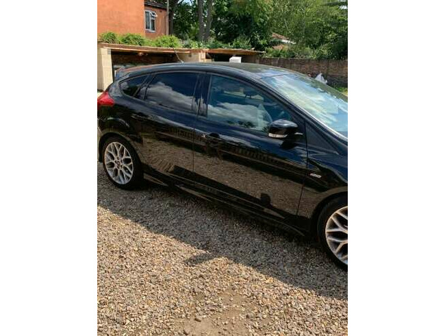 Ford Focus 1.0T Eco Boost St-Line  5