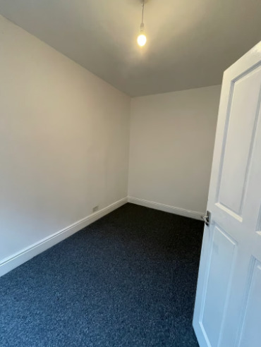 3 Bedroom House in South Yardley Birmingham Area Newly Refurbished Great Transport Links  5