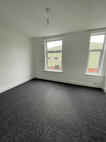 3 Bedroom House in South Yardley Birmingham Area Newly Refurbished Great Transport Links  7