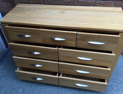 Reduced oak Furniture Land Solid Oak Chest of Drawers Excellent Condition thumb-116050