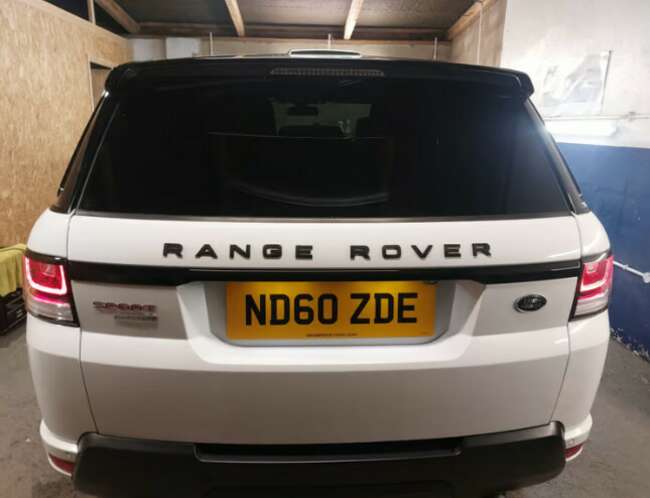 2014 Land Rover, Range Rover Sport, Estate, Semi-Auto, 2993 (cc), 5 Doors, 7 Seats  3