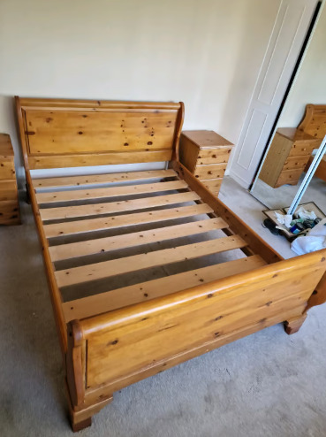 King Size Sleigh Bed and Pine Bedroom Furniture Bedside Cabinets  2