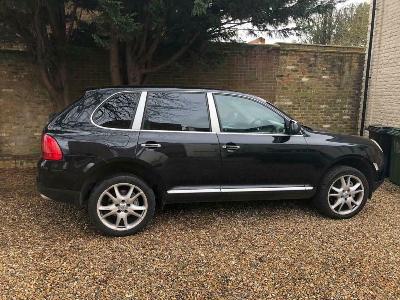  Porsche Cayenne 4.5 V8 Spares or Repairs thumb 1