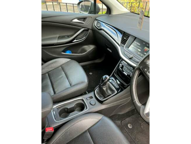 2017 Vauxhall, Astra, Hatchback, Manual, 1399 (cc), 5 Doors  6