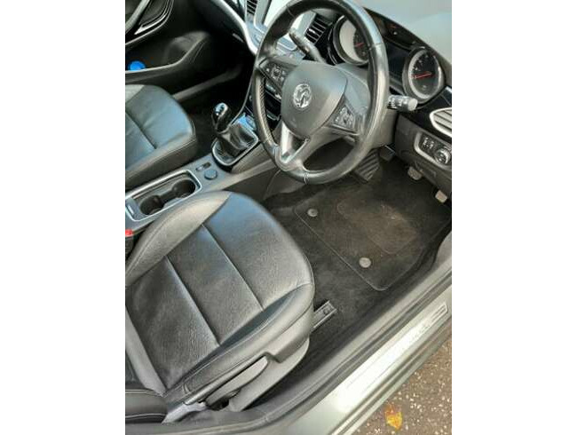 2017 Vauxhall, Astra, Hatchback, Manual, 1399 (cc), 5 Doors  7