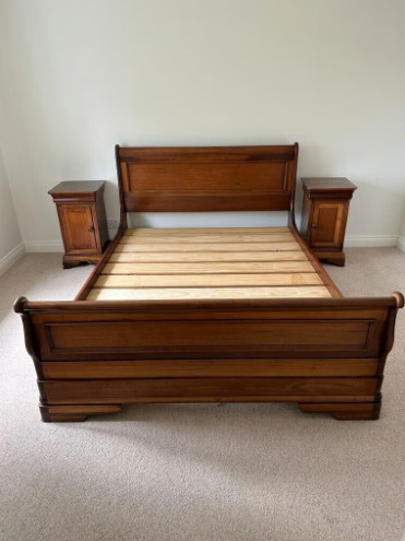 Willis & Gambier 'Louis Phillipe' King Size Solid Mahogany Bedroom Furniture (Sleigh Bed & 2 Tables)  0