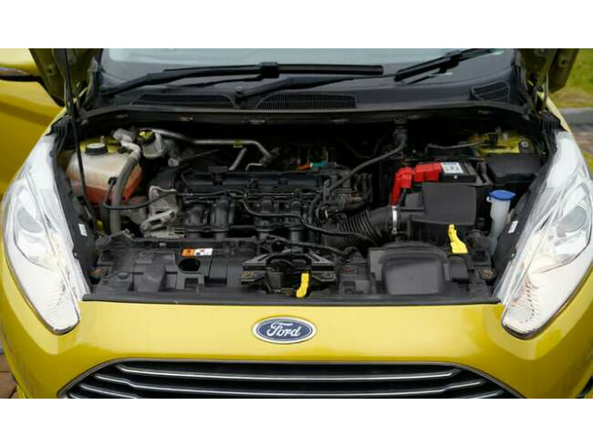 2013 Ford Fiesta 1.2 Zetec, Manual, 1241 (cc), 5 doors  4