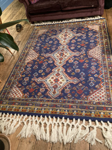 Beautiful blue 5 x 7 Handtufted Wool Rug Excellent condition  0