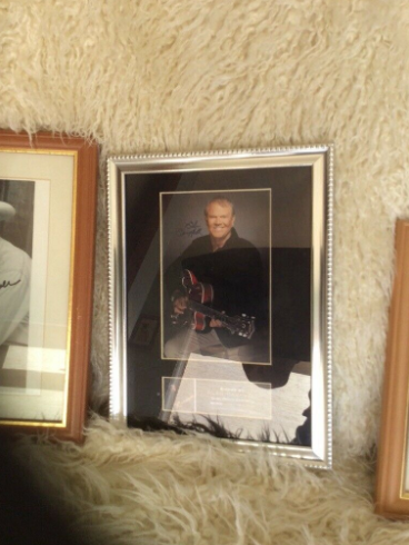 Collectable Autographs - Glen Campbell  3