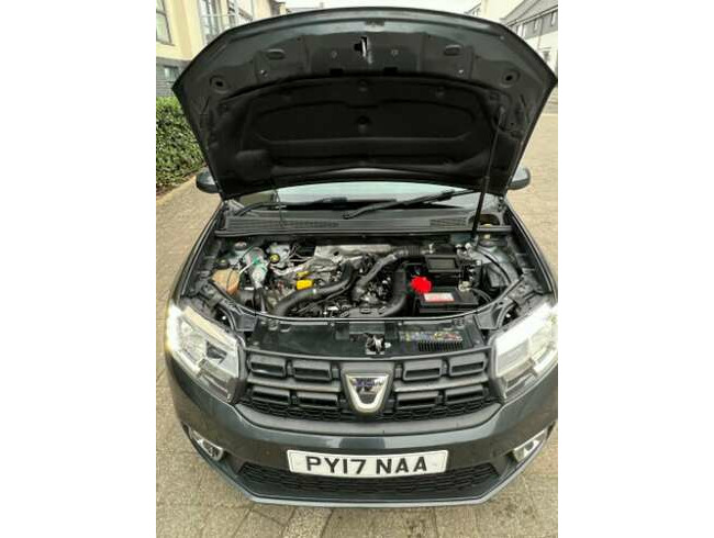 2017 Dacia Sandero Laureate 0.9L, Petrol, Manual Gearbox  9