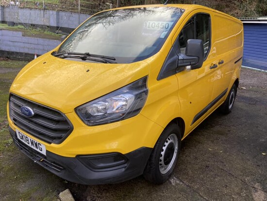 2018 AA FORD TRANSIT CUSTOM 101,000 miles from New, AIR CON, E- WINDOWS, TAILGATE- BLUE TOOTHE  