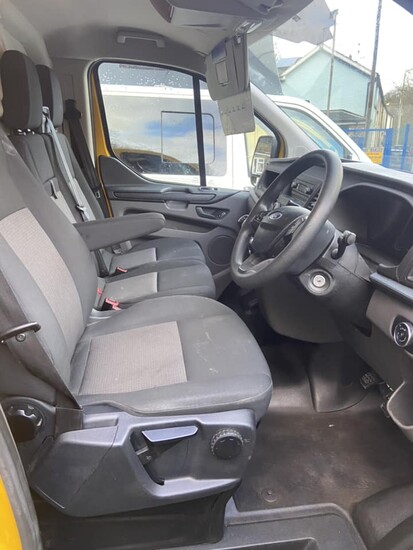 2018 AA FORD TRANSIT CUSTOM 101,000 miles from New, AIR CON, E- WINDOWS, TAILGATE- BLUE TOOTHE    6