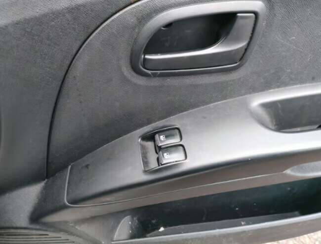 2010 Kia, Picanto, Hatchback, Manual, 999 (cc), 5 Doors thumb 6