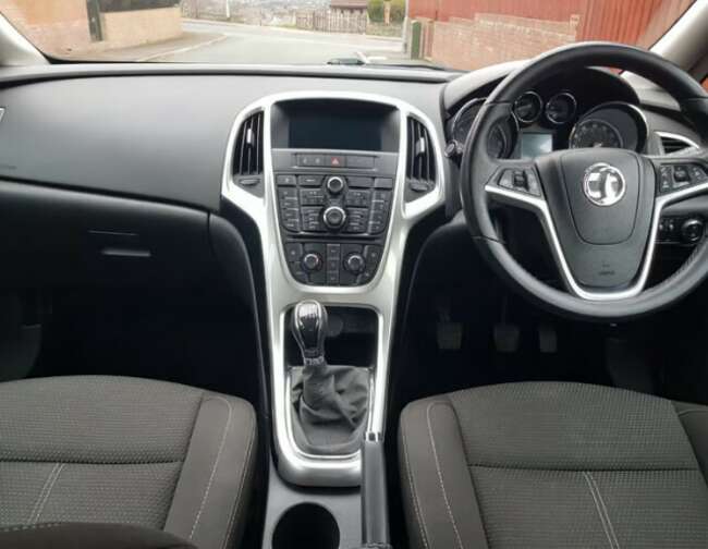 2014 Vauxhall Astra 1.7 Cdti Sri Ecoflex (Sat Nav)  6
