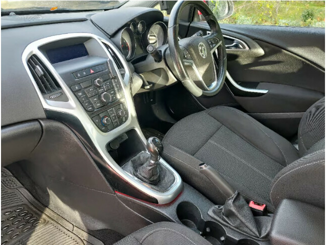 2014 Vauxhall Astra SRI 1.6 Petrol Manual thumb 5