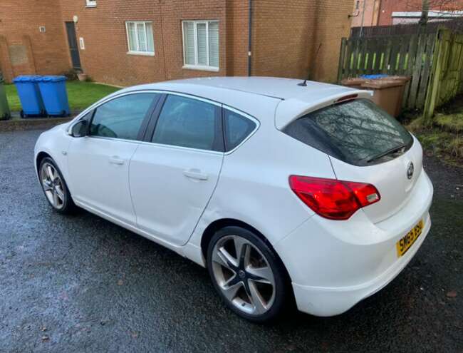 2015 Vauxhall Astra 1.4 Limited Edition  4