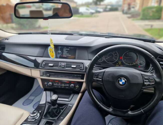 2010 BMW, 5 SERIES, Saloon, Manual, 2993 (cc), 4 doors  6