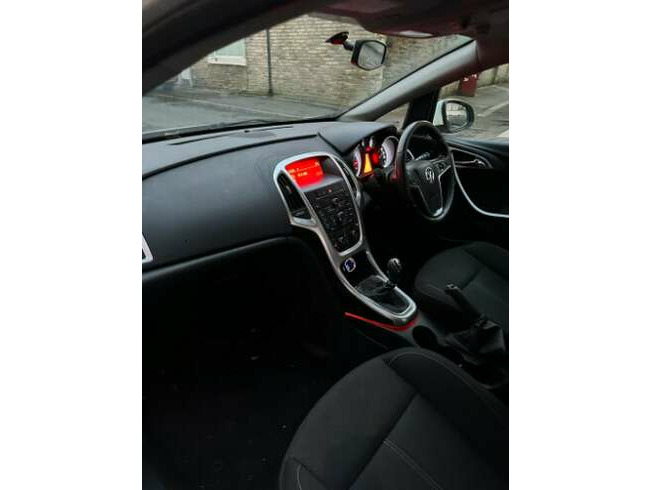 2012 Vauxhall Astra 1.6 Petrol Manual thumb-121907