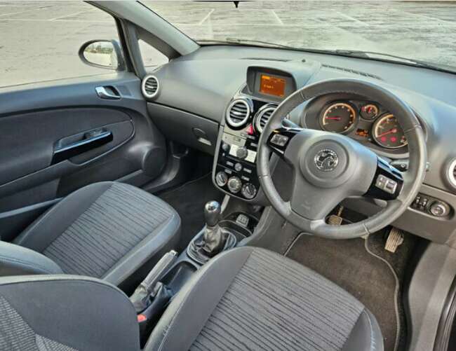 2014 Vauxhall Corsa 1.0 Excite 1years mot  6
