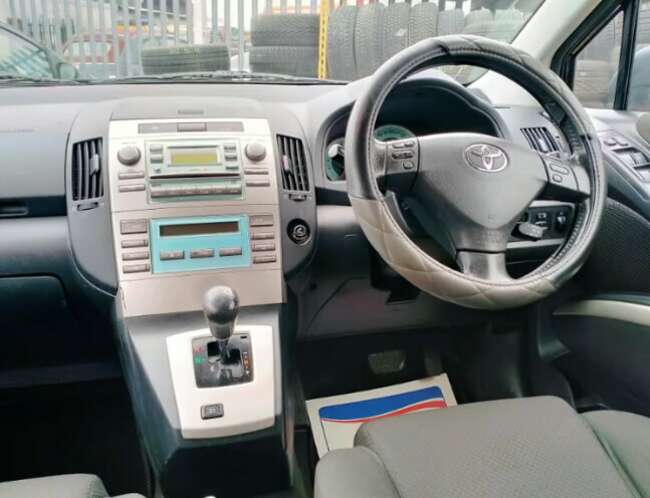 2007 Toyota Corolla Verso SR, 7 Seater  5