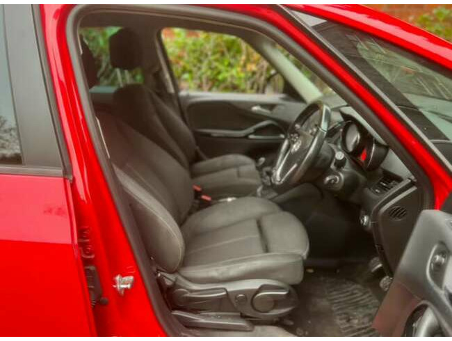 2014 Vauxhall Zafira Tourer SRi 2.0 CDTi, Red, 7 Seater, 1 Owner  3